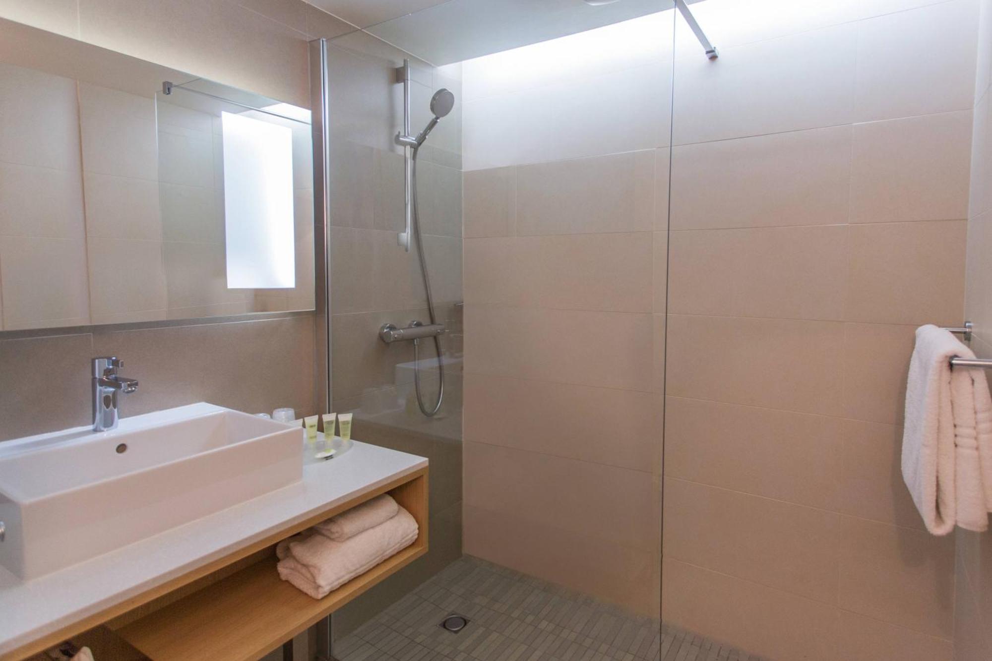 Courtyard By Marriott Montpellier Hotel Ngoại thất bức ảnh